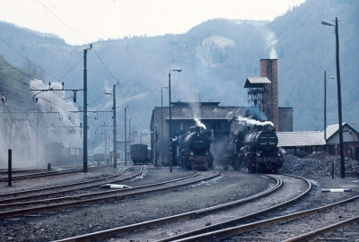 {short description of image}